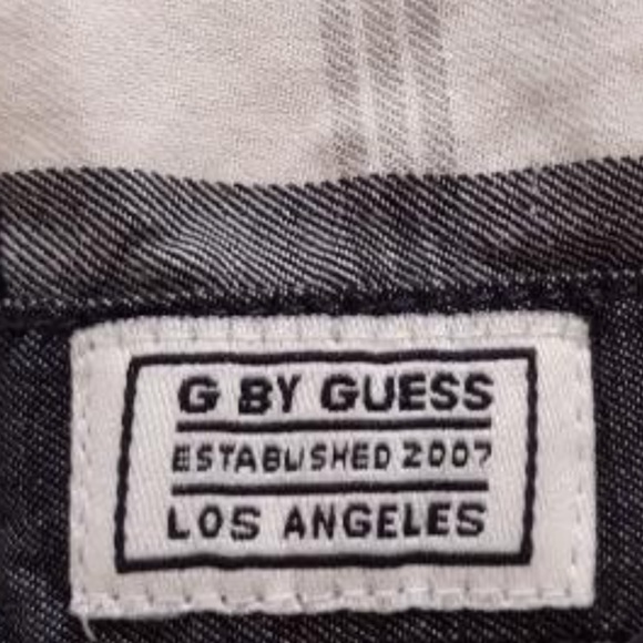 🌞 Guess sleeveless distressed muscle shirt button up collar pockets plaid S - Picture 13 of 16